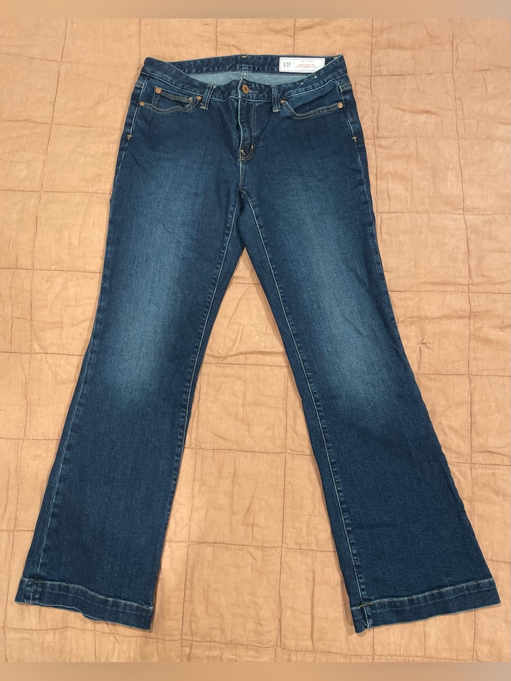 GAP Low Rise Long and Lean jeans - size 30 regular.